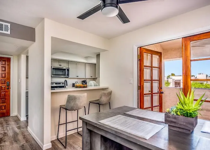 Stylish 1bd In Of Old Town Heated Hottub *