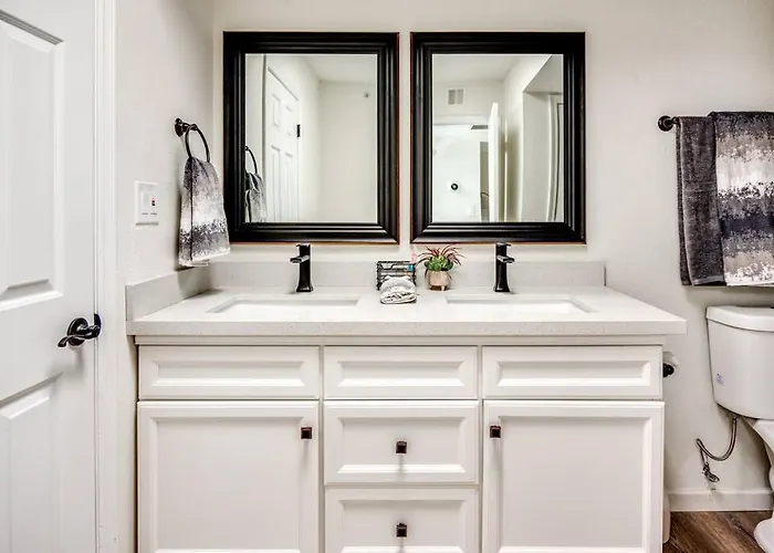 Stylish 1bd In Of Old Town Heated Hottub * Scottsdale