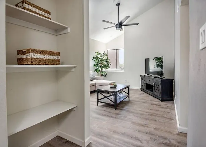 Holiday home Stylish 1bd In Of Old Town Heated Hottub