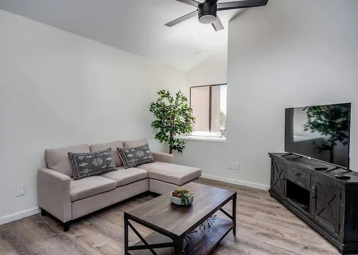 Holiday home Stylish 1bd In Of Old Town Heated Hottub *